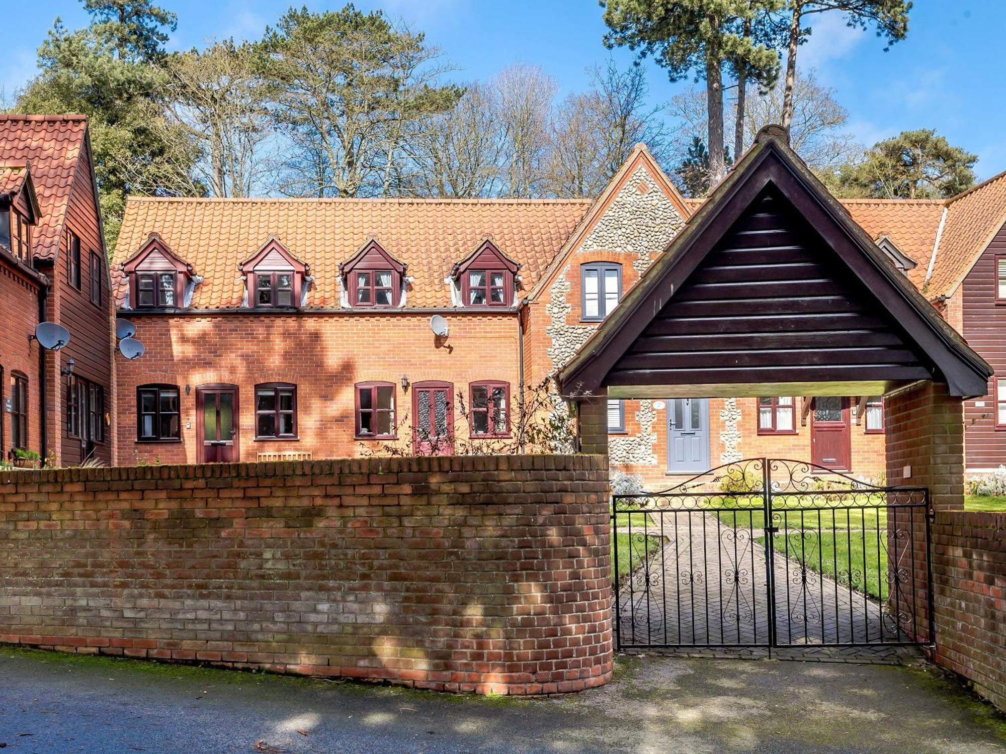 Fir View Cottage Cromer Exteriör bild